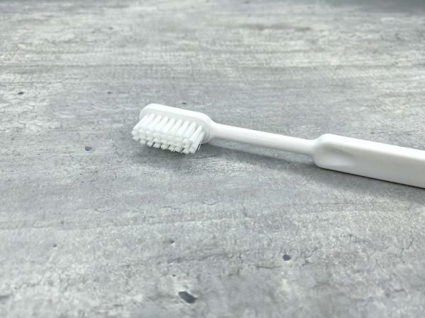 Brosse à dents rechargeable - MEDIUM Blanche